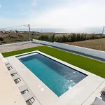 Locki With Jacuzzi And Private Pool فيلة لورينها