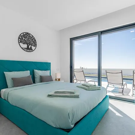 Locki With Jacuzzi And Private Pool Villa *