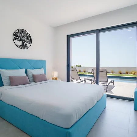 Villa Locki With Jacuzzi, Private Pool And Sea View * 로리냐
