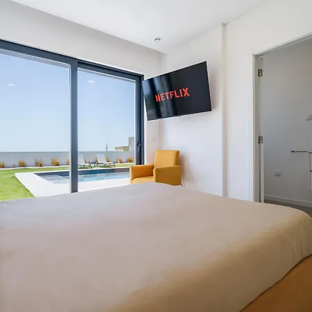 Villa Locki With Jacuzzi, Private Pool And Sea View 로리냐