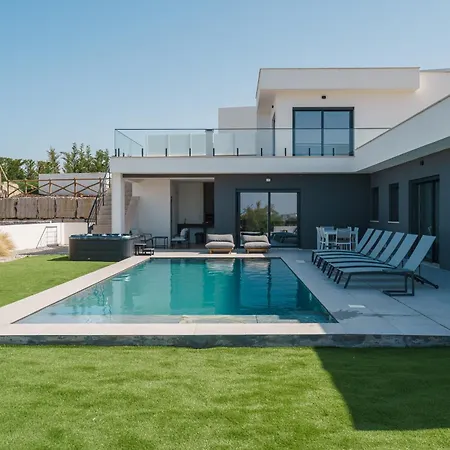 Villa Locki With Jacuzzi, Private Pool And Sea View